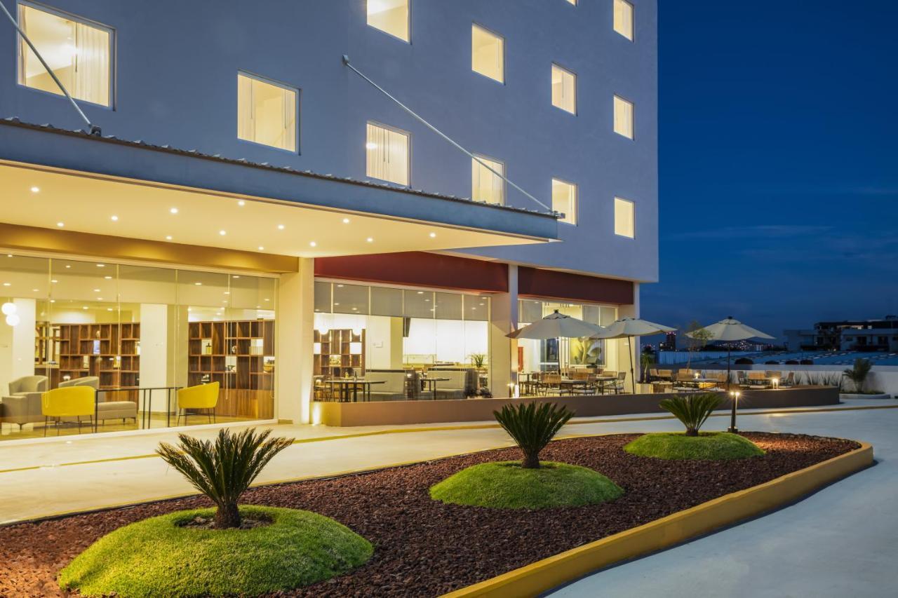 Fiesta Inn Guadalajara Periferico Poniente ซาโปปัน ภายนอก รูปภาพ
